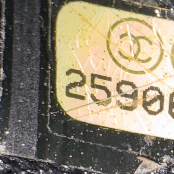 CHANEL Black Calfskin Chevron Stitched Envelope Flap Bag Small GHW - Picture 16 of 16